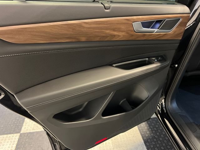 New 2026 Black Volkswagen 2.0T SE w/Technology image 10