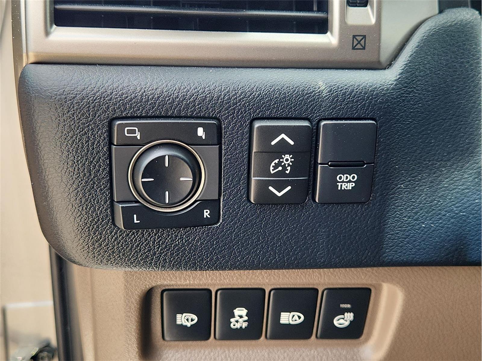 Used 2021 Silver Lexus GX 460 Premium image 18