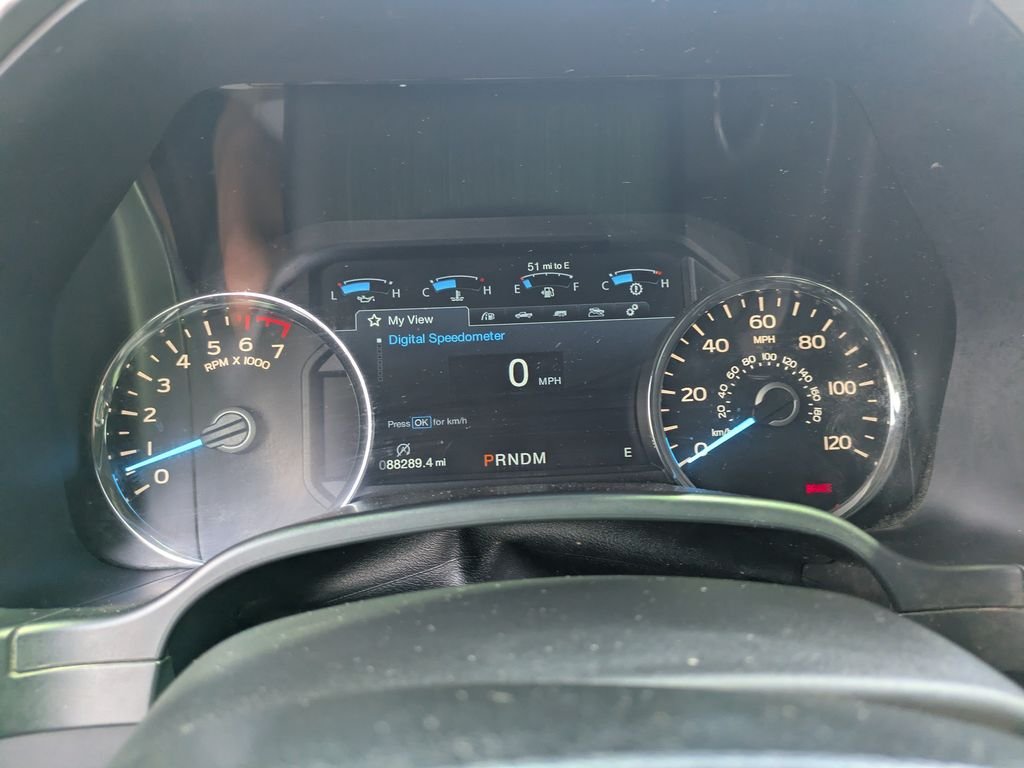 Used 2019 Silver Ford Lariat image 27