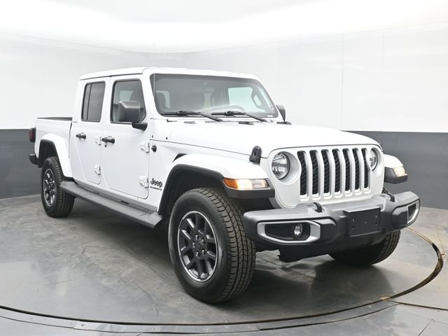 Used 2020 White Jeep Overland image 1