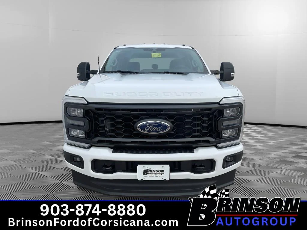 New 2026 Oxford White Ford XL image 2