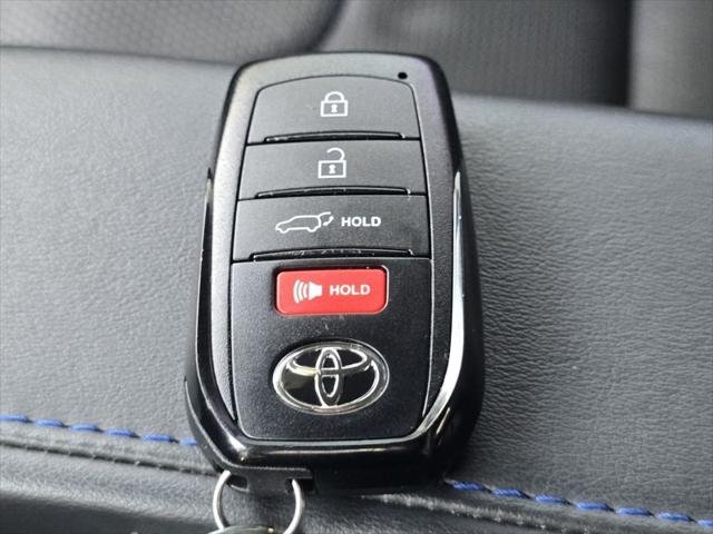 Certified Used 2024 WIND CHILL PEARL Toyota  image 38