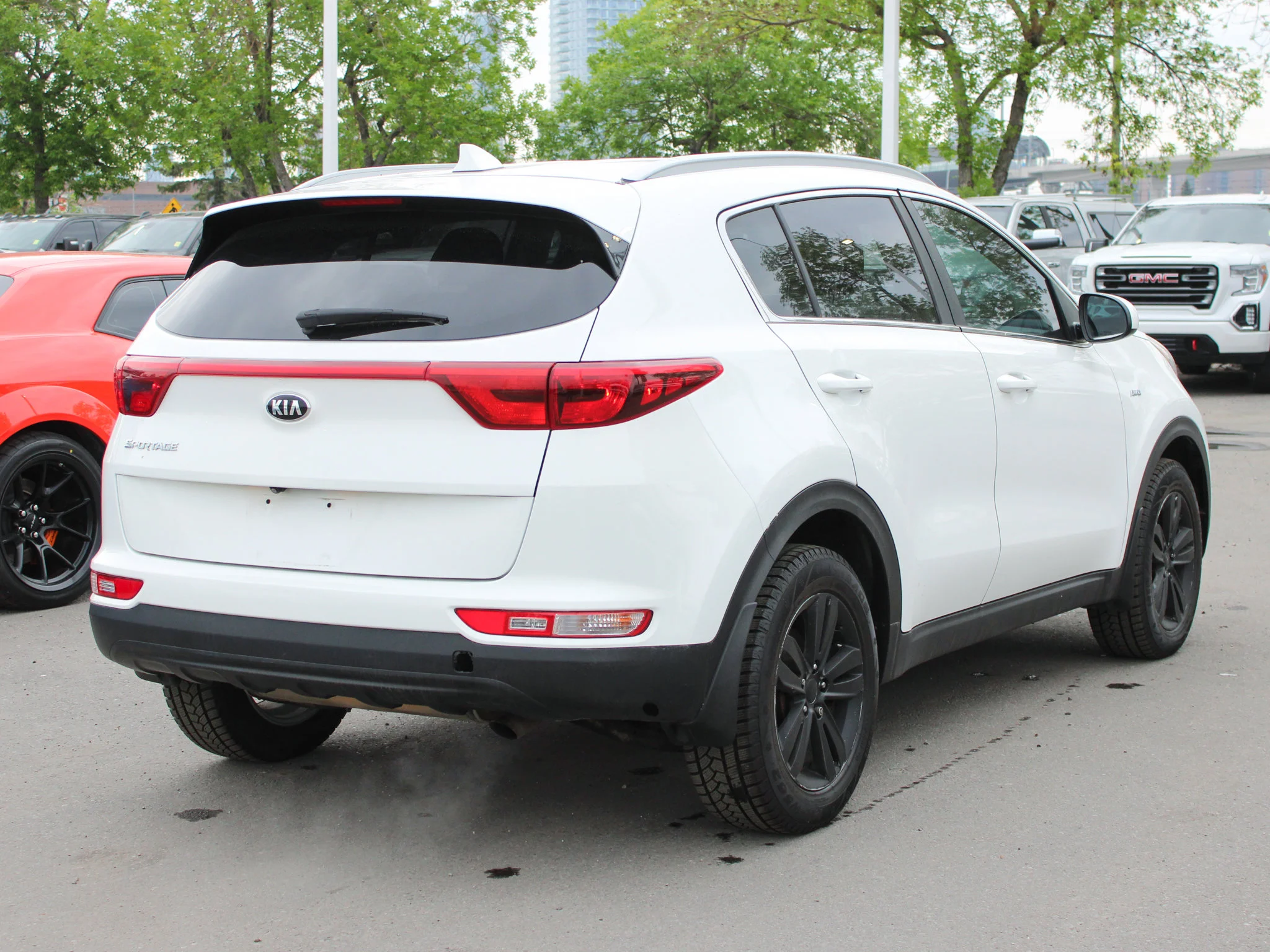Used 2017 White Kia LX * AWD | Mechanic