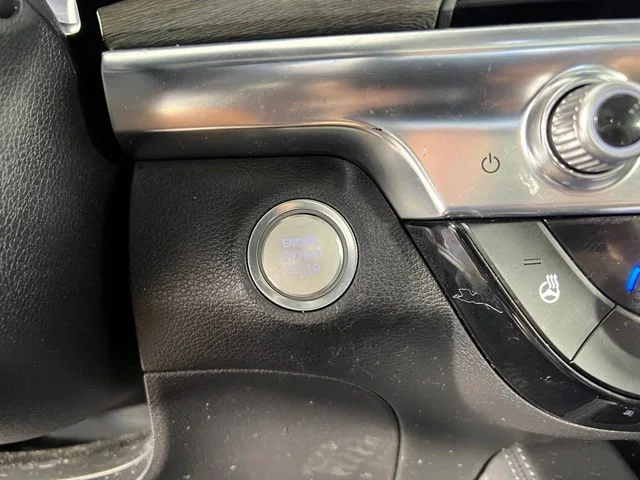 Used 2022 Purple Kia SX image 27