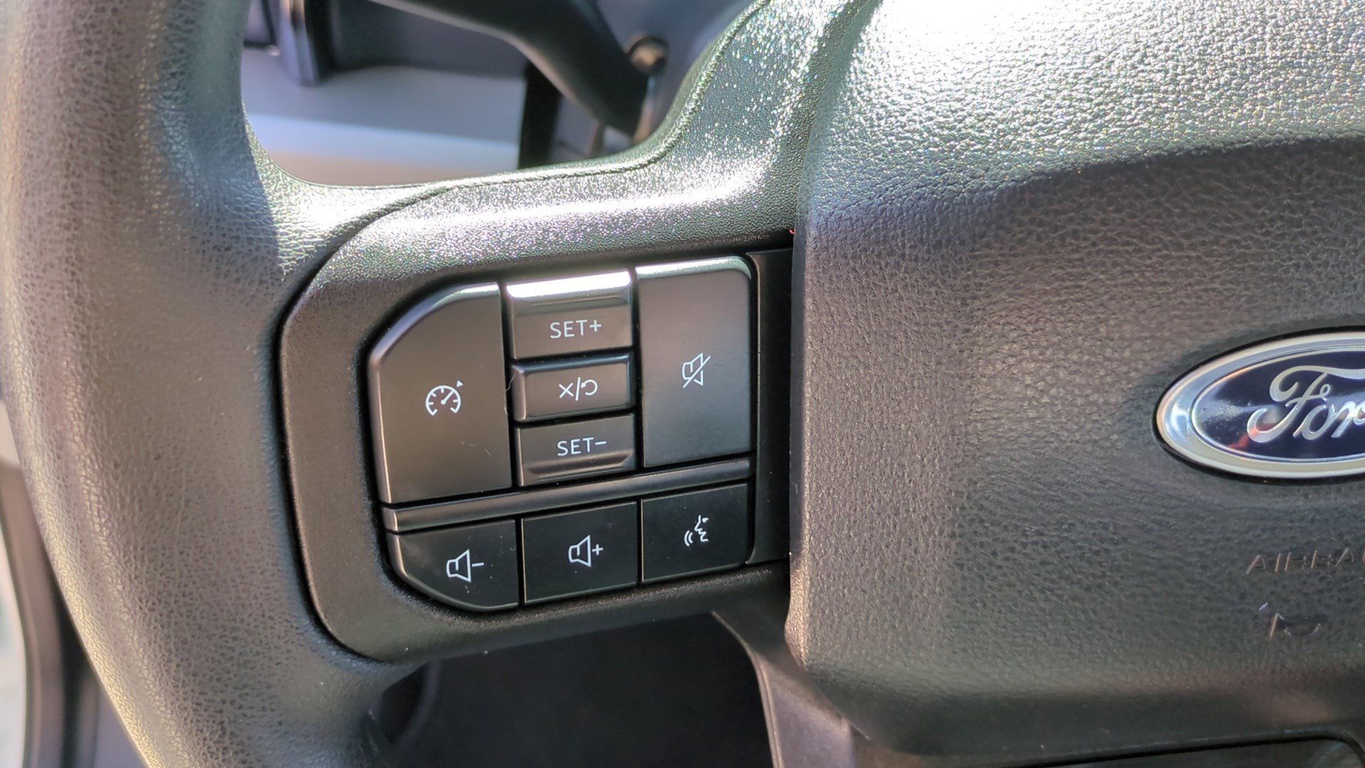 Used 2024 Oxford White Ford XL image 16