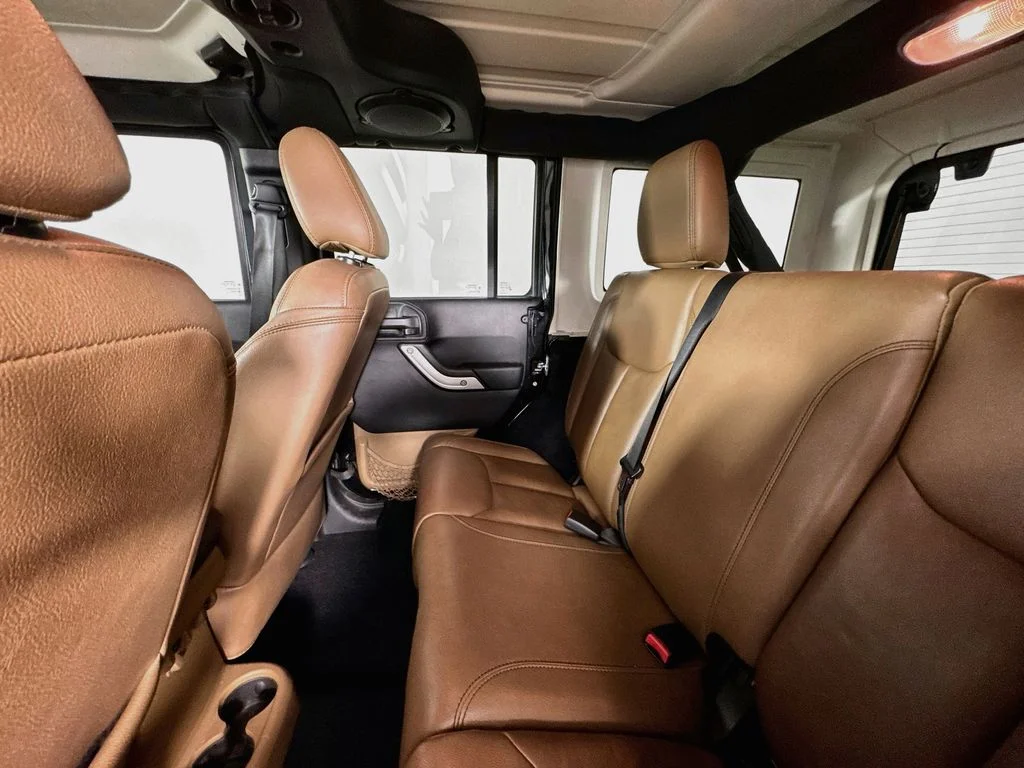 Used 2014 Black Clearcoat Jeep Unlimited Rubicon image 28