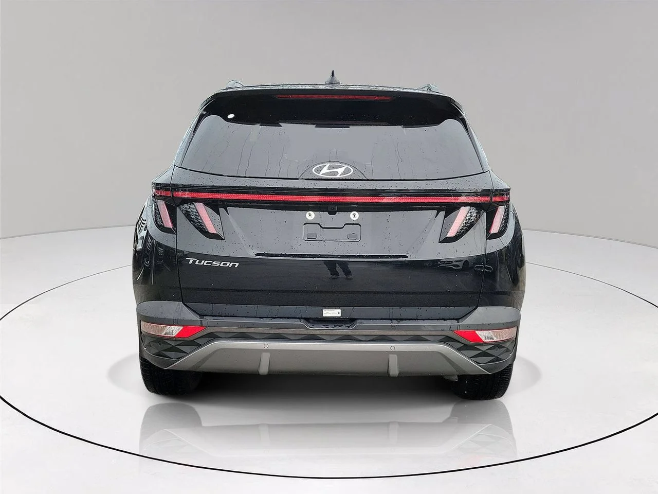 Used 2024 Black Hyundai Limited image 5