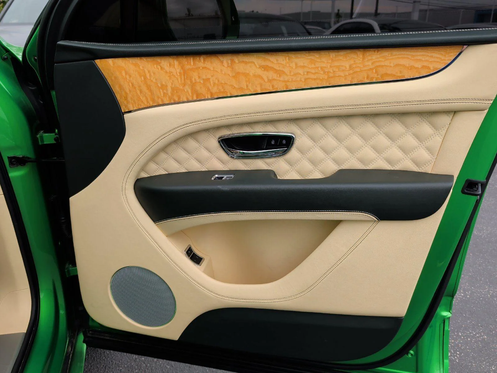 Used 2021 Apple Green Bentley Speed image 43