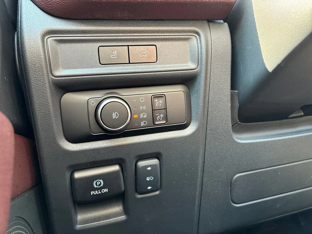 Used 2024 Black Ford Limited image 17