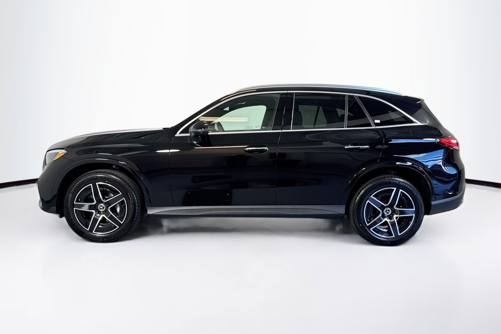 New 2026 Black Mercedes-Benz GLC 300 image 8