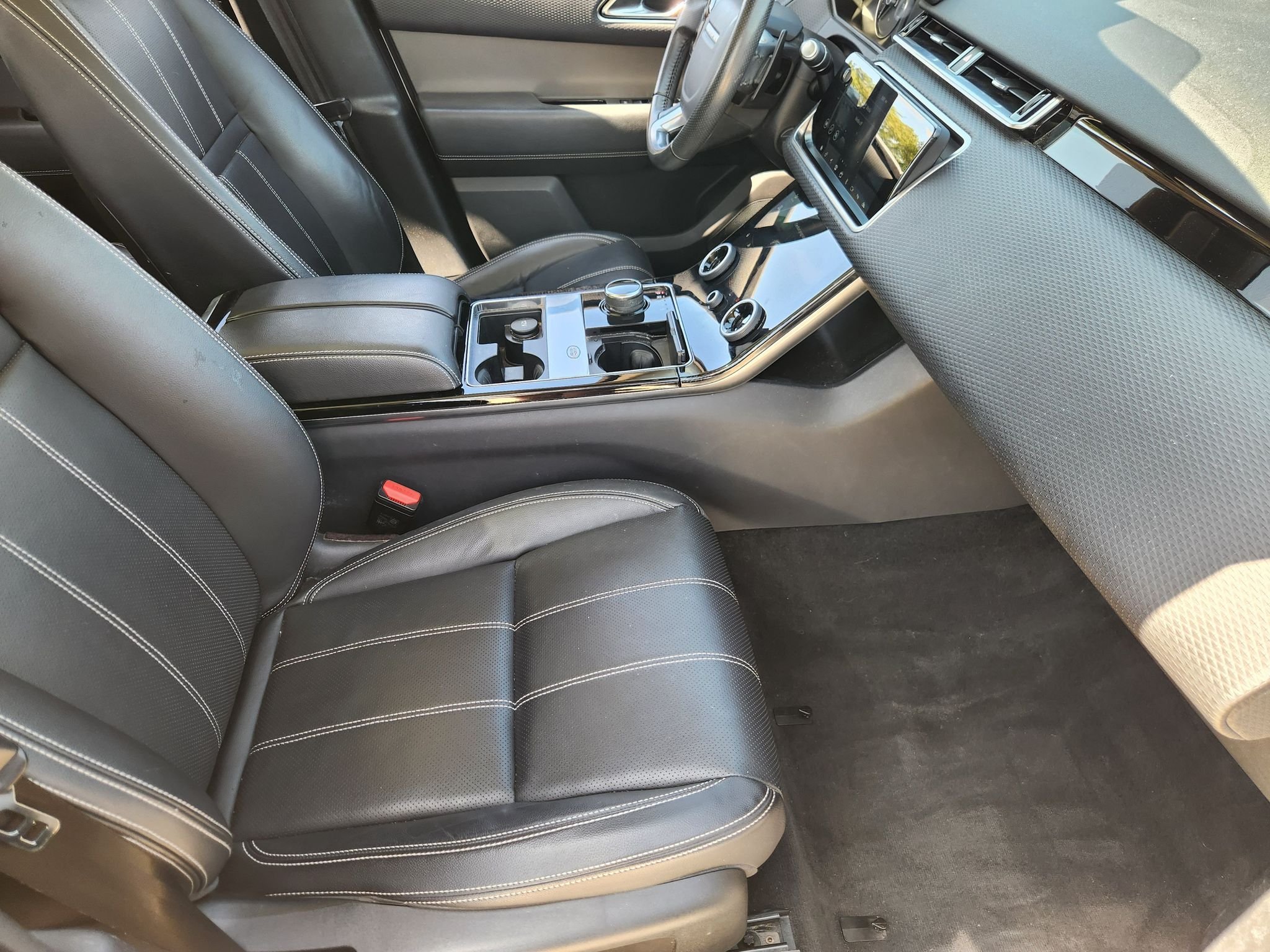 Used 2018 Fuji White Land Rover S image 14