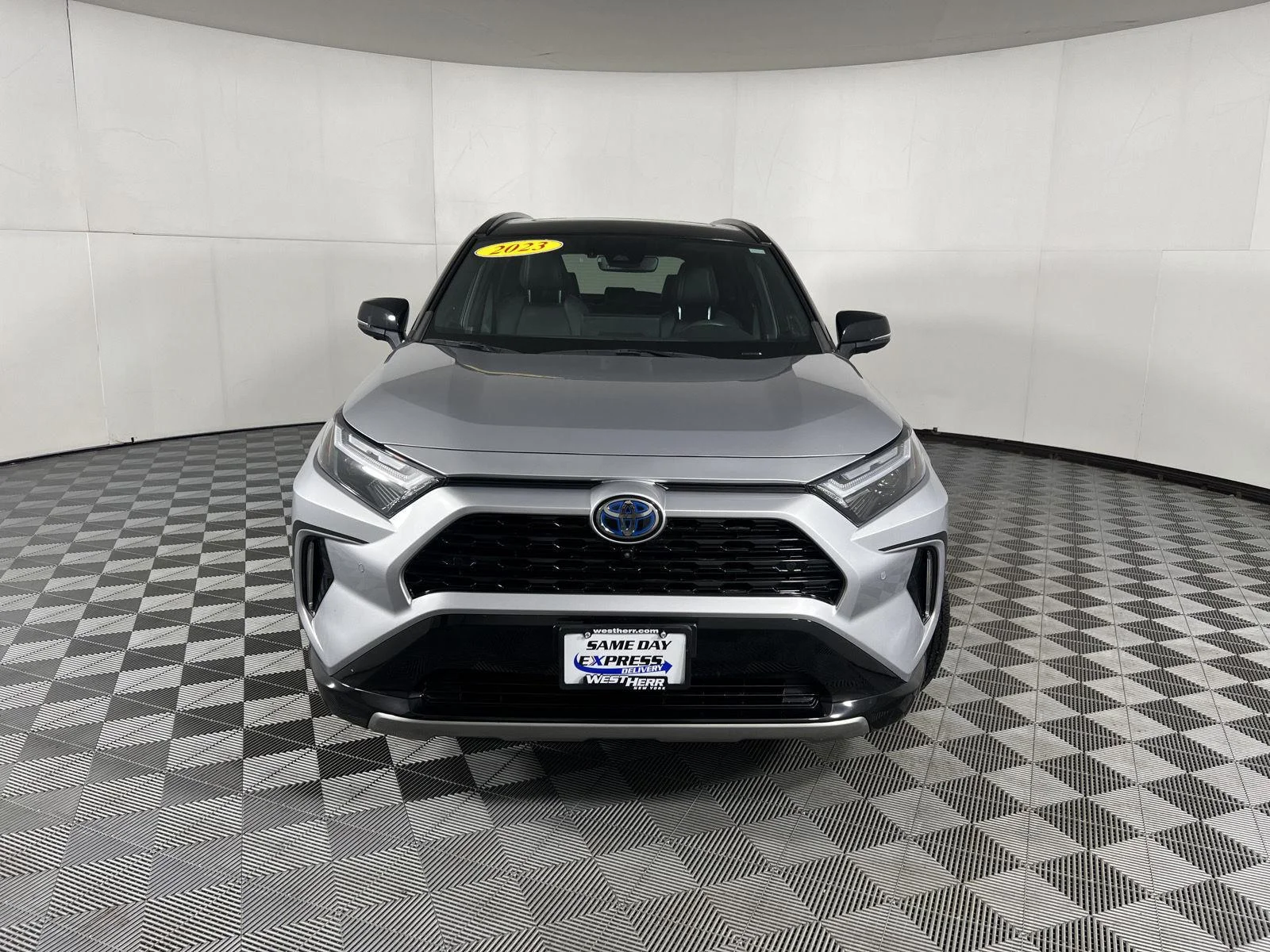 Used 2023 Silver Sky Metallic w/Midnight Black Metallic Roof Toyota XSE image 2