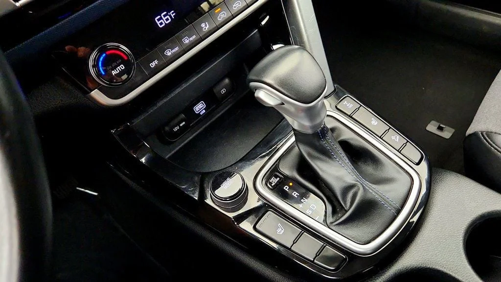 Used 2023 Snow White Pearl Kia S IVT AWD image 16