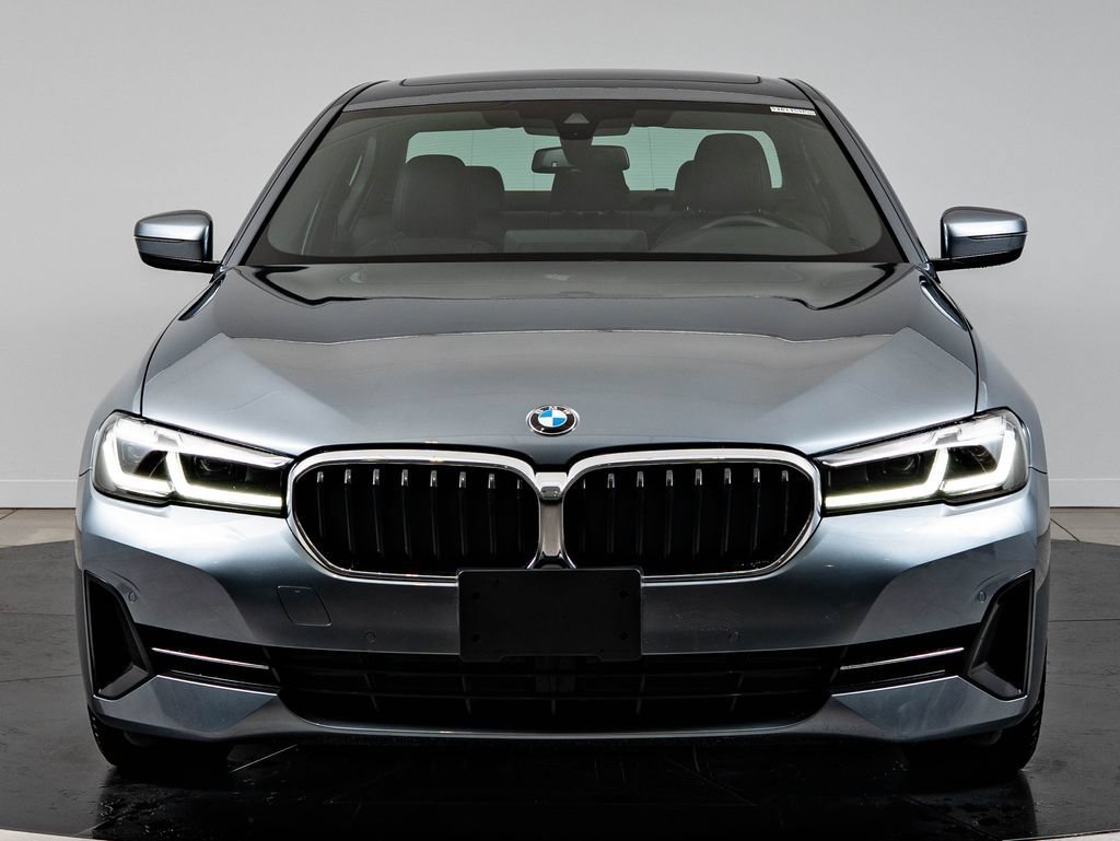 Used 2022 Bluestone Metallic BMW 530i xDrive image 2