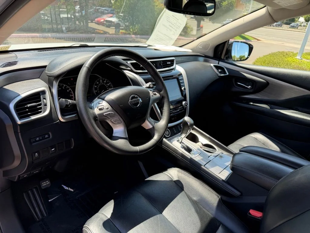Used 2015 Silver Nissan SL image 15
