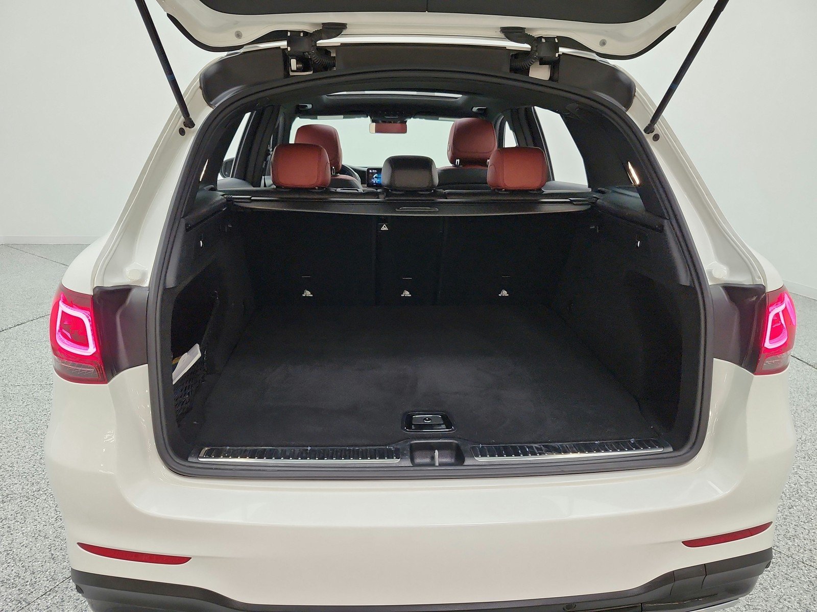 Used 2022 Polar White Mercedes-Benz GLC 300 SUV image 22