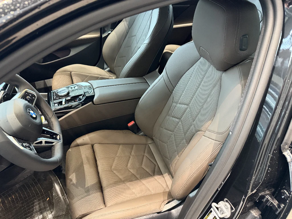 New 2026 Black Sapphire Metallic BMW 530i xDrive image 12