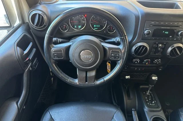 Used 2016 White Jeep Unlimited Sport image 15