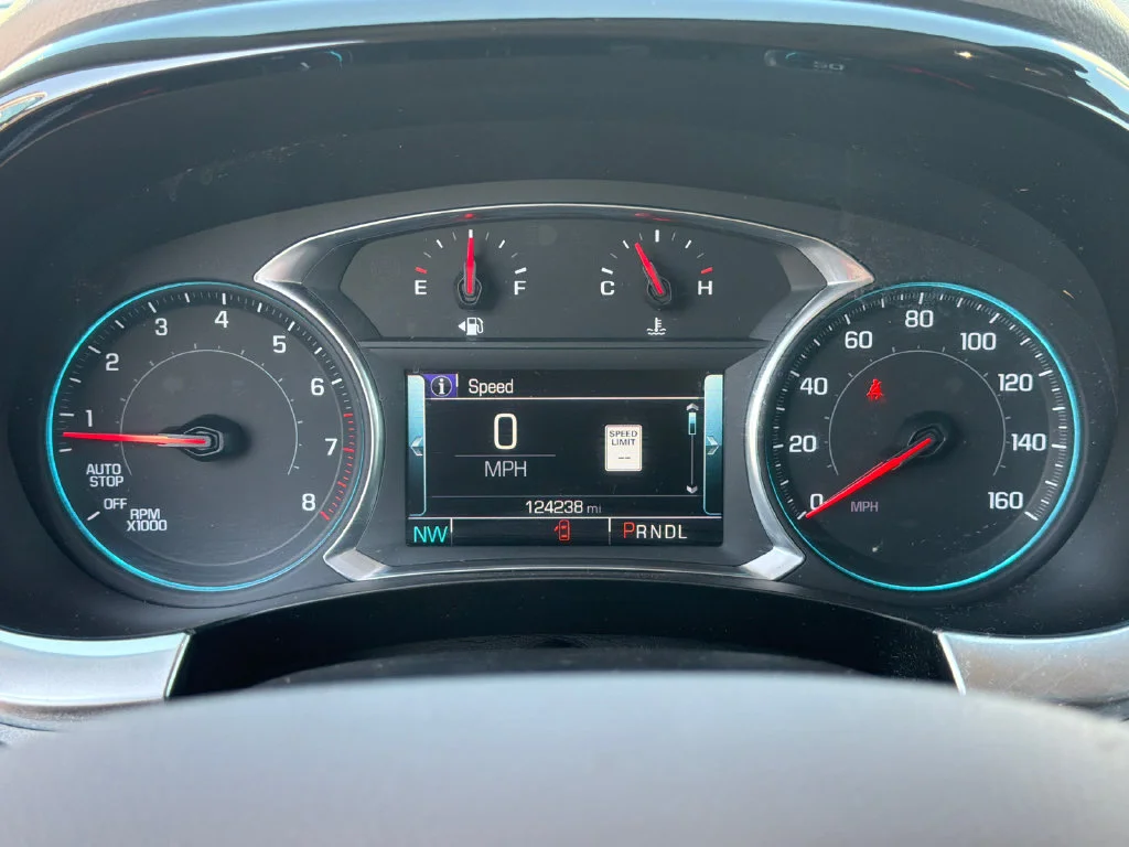 Used 2018 White Chevrolet 3LT image 29