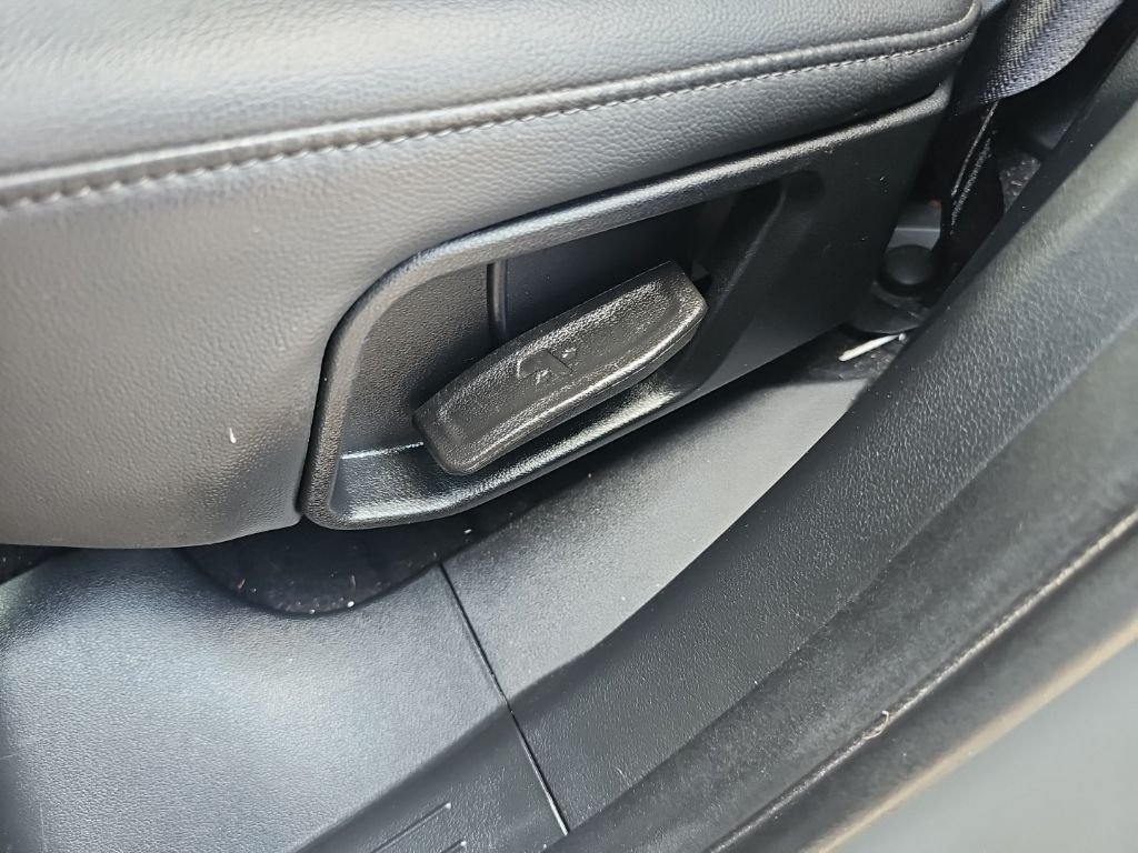 Certified Used 2024 Gray Hyundai SEL image 32