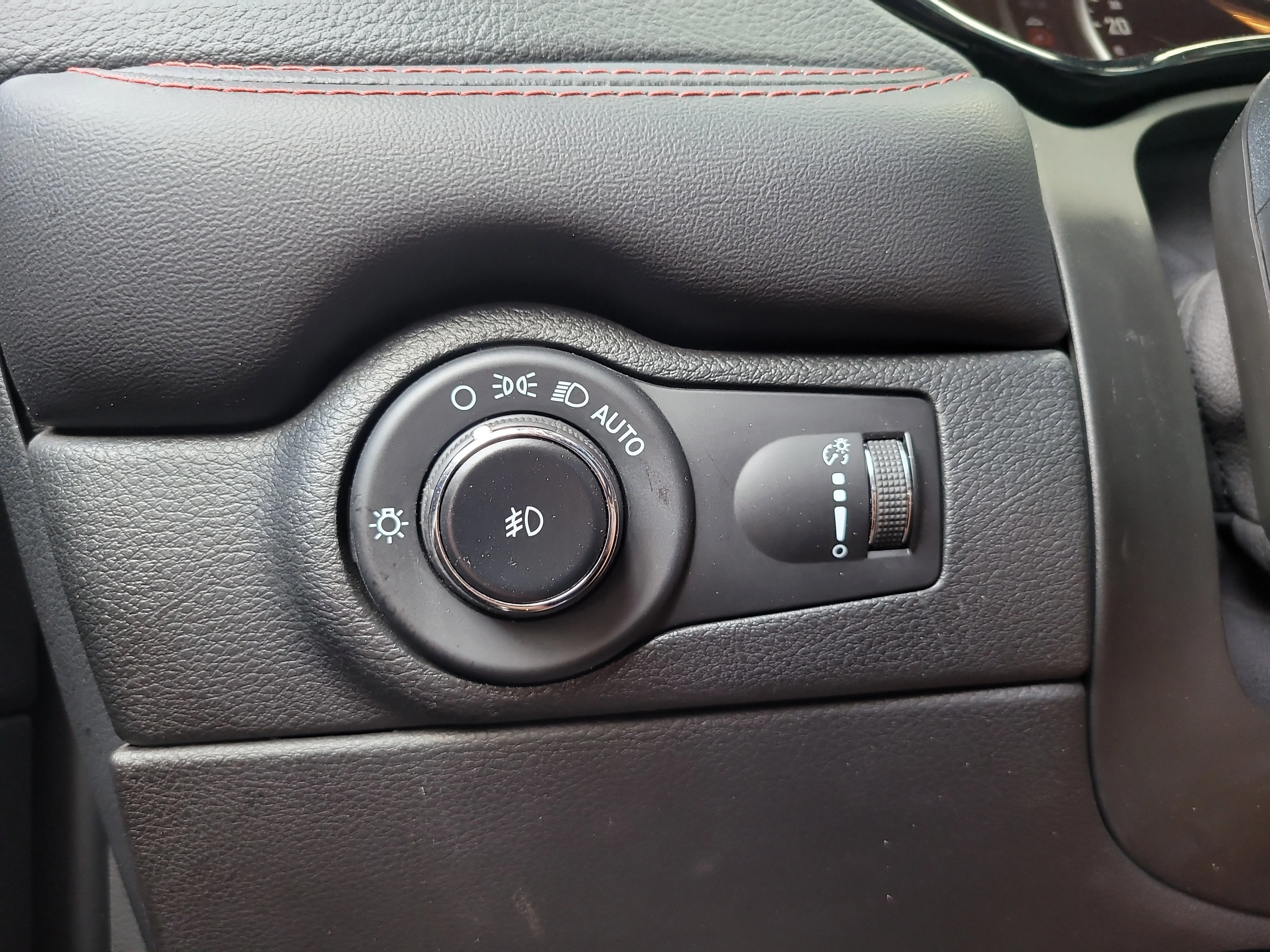 Used 2023 DB Black Clearcoat Dodge R/T Plus image 32