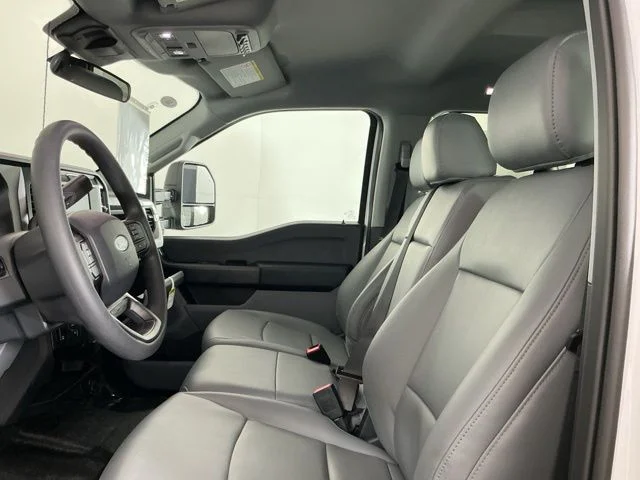 New 2026 Oxford White Ford XL image 17