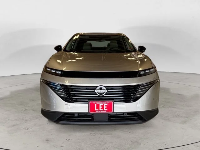 New 2026 Gold Nissan SL image 8