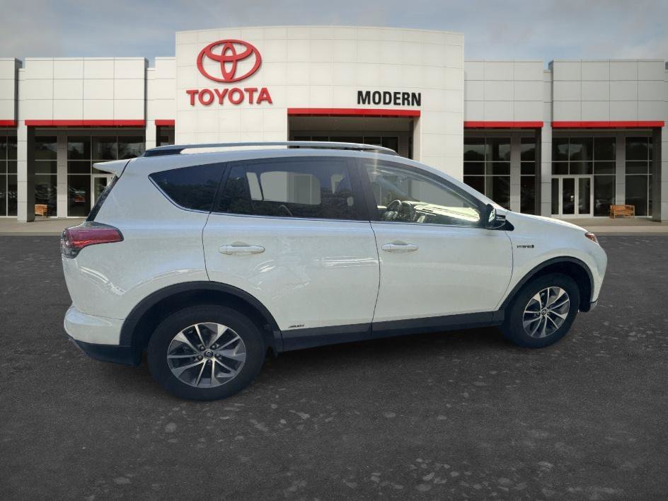 Used 2018 Super White Toyota Hybrid LE image 9