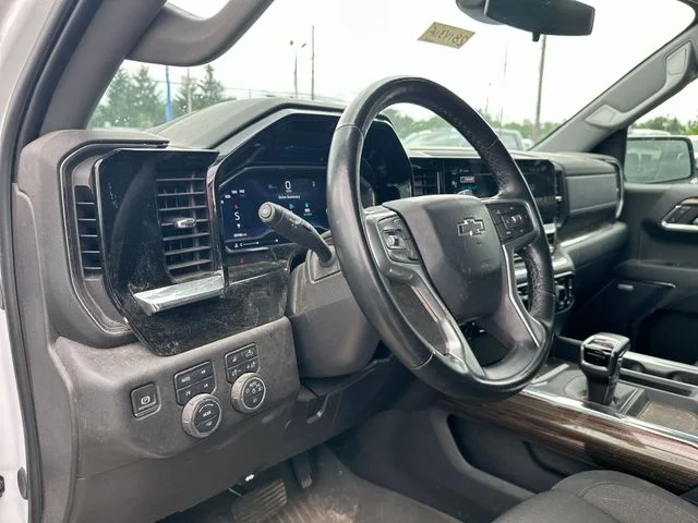 Used 2024 Summit White Chevrolet LT Trail Boss image 12