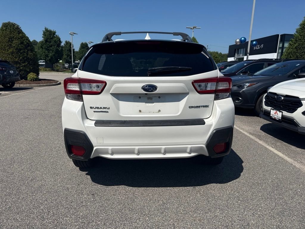 Used 2018 White Subaru 2.0i Premium image 4