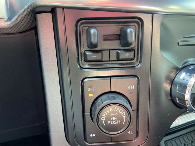 2025 Ford F-150 Lariat - Photo 28