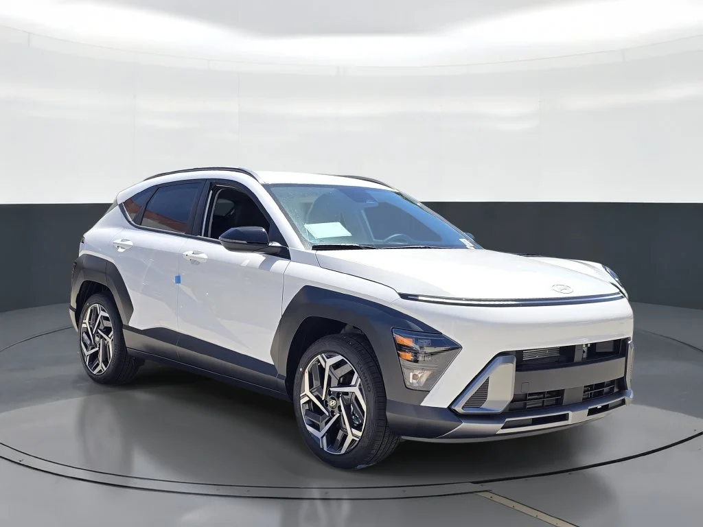 New 2027 White Hyundai SEL Premium image 2