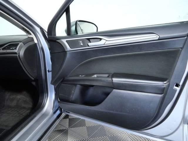 Certified Used 2020 Silver Ford SE image 10