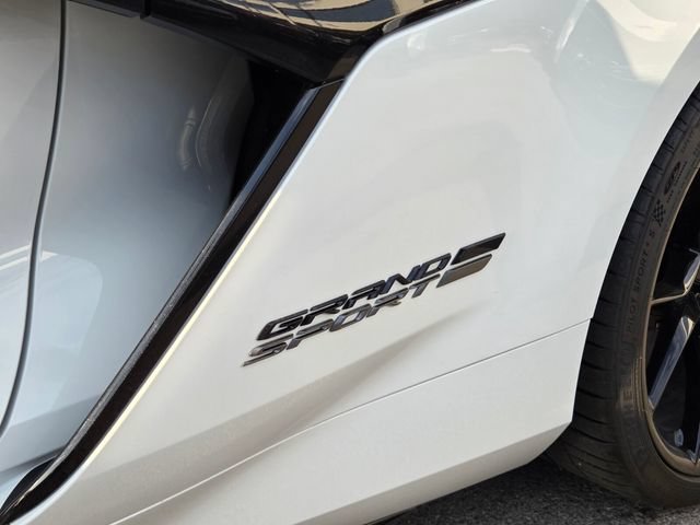 2027 Chevrolet Corvette 3LT - Photo 6