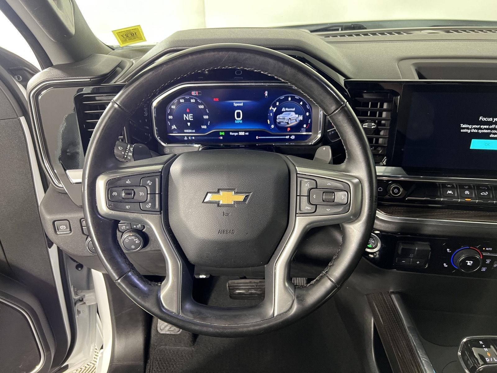 Used 2025 Summit White Chevrolet LT image 11