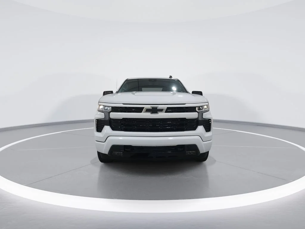 Used 2023 White Chevrolet RST image 3