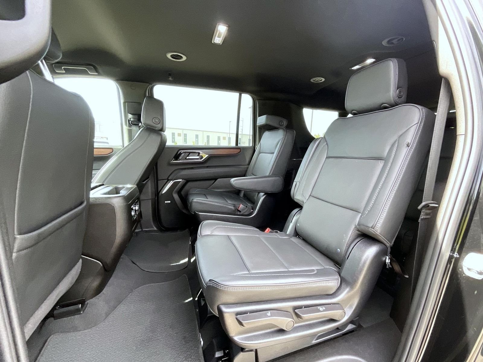 Used 2025 Black GMC Denali image 19