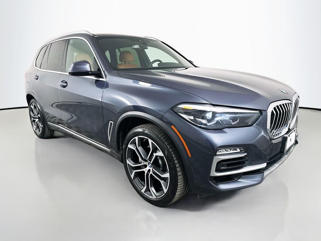 Used 2021 Arctic Grey Metallic BMW xDrive40i image 3