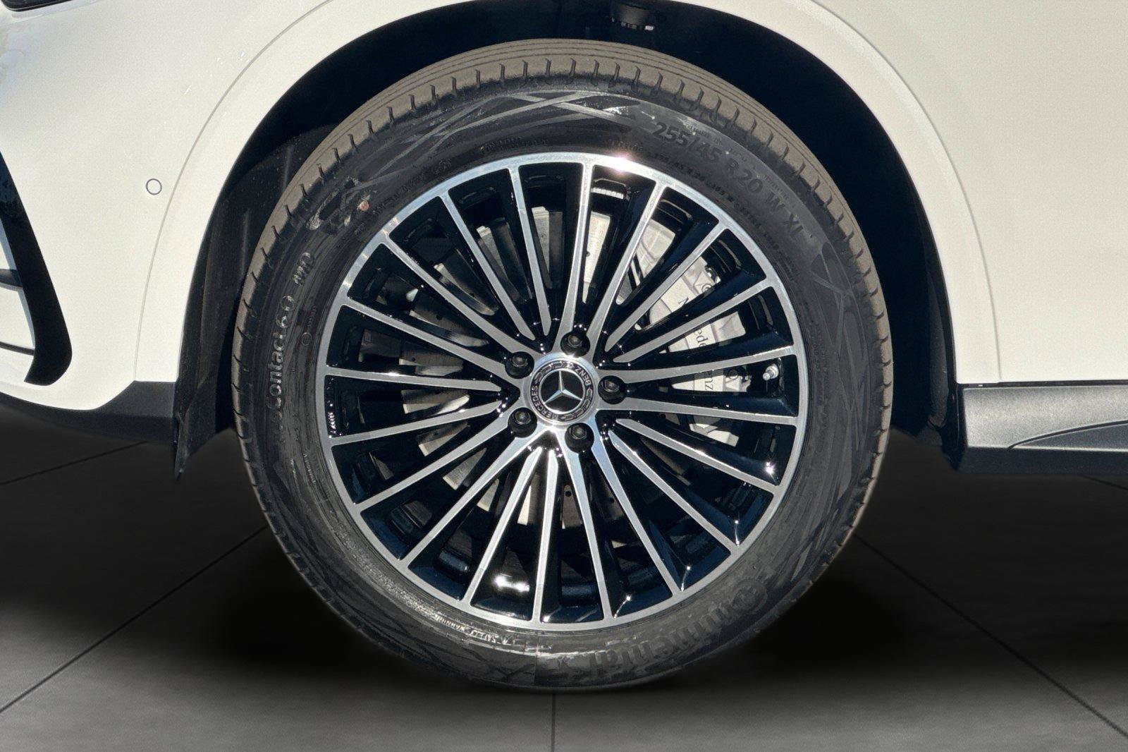 New 2027 Polar White Mercedes-Benz GLC 300 Coupe image 3