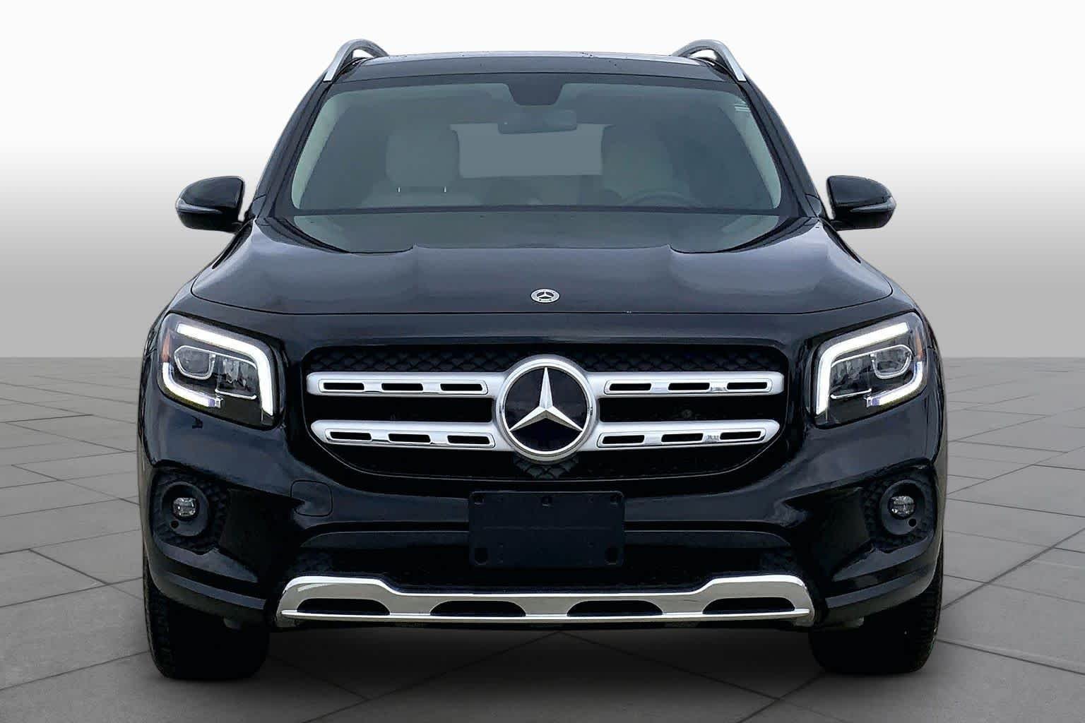 Used 2023 Night Black Mercedes-Benz GLB 250 image 3