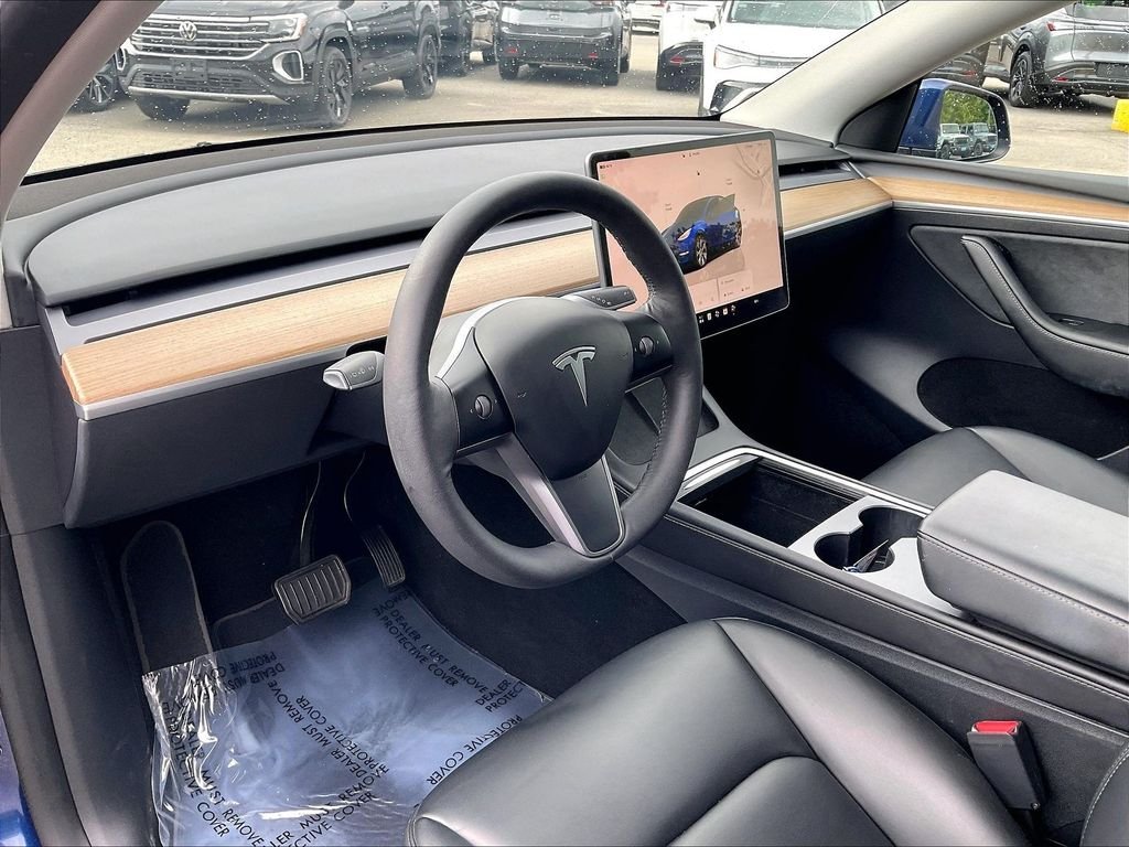 Used 2022 Deep Blue Metallic Tesla Long Range image 8