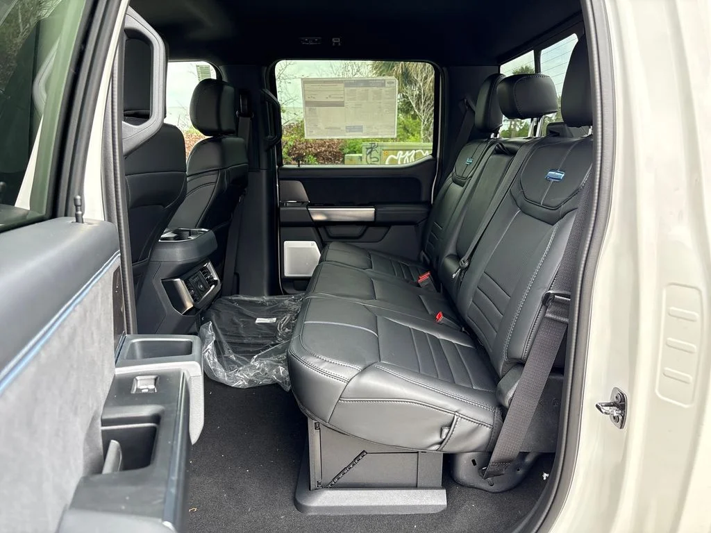 New 2026 White Ford Platinum image 31