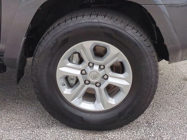 Used 2021 Gray Toyota SR5 image 11