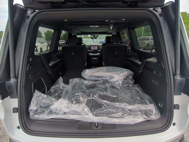 New 2026 Bright White Clearcoat Jeep Upland image 36