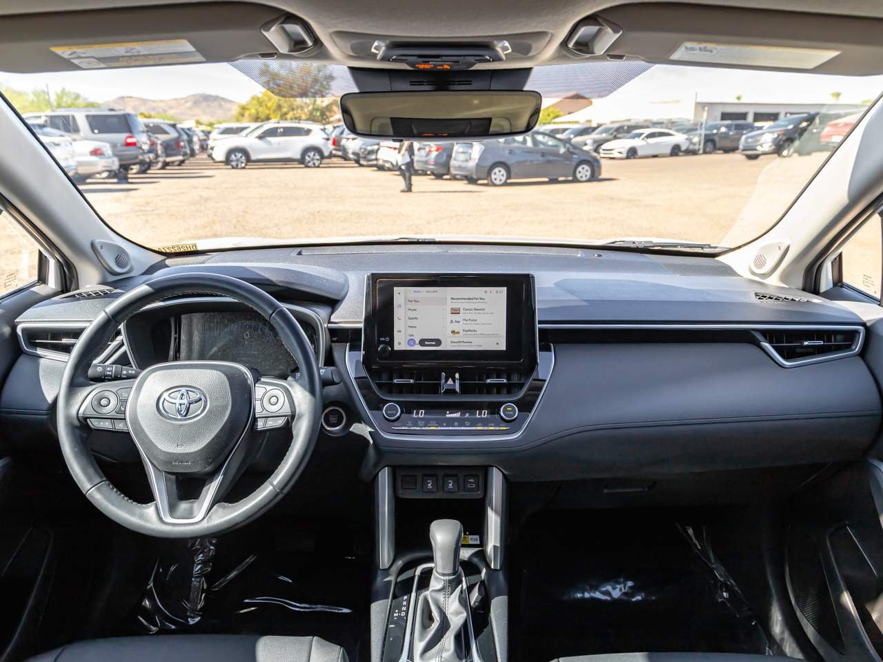 Used 2023 Wind Chill Pearl Toyota XLE image 10