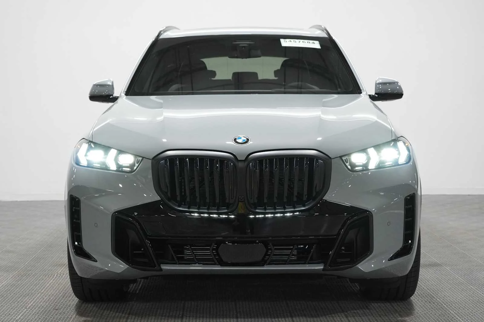 Used 2026 Brooklyn Grey Metallic BMW sDrive40i image 4