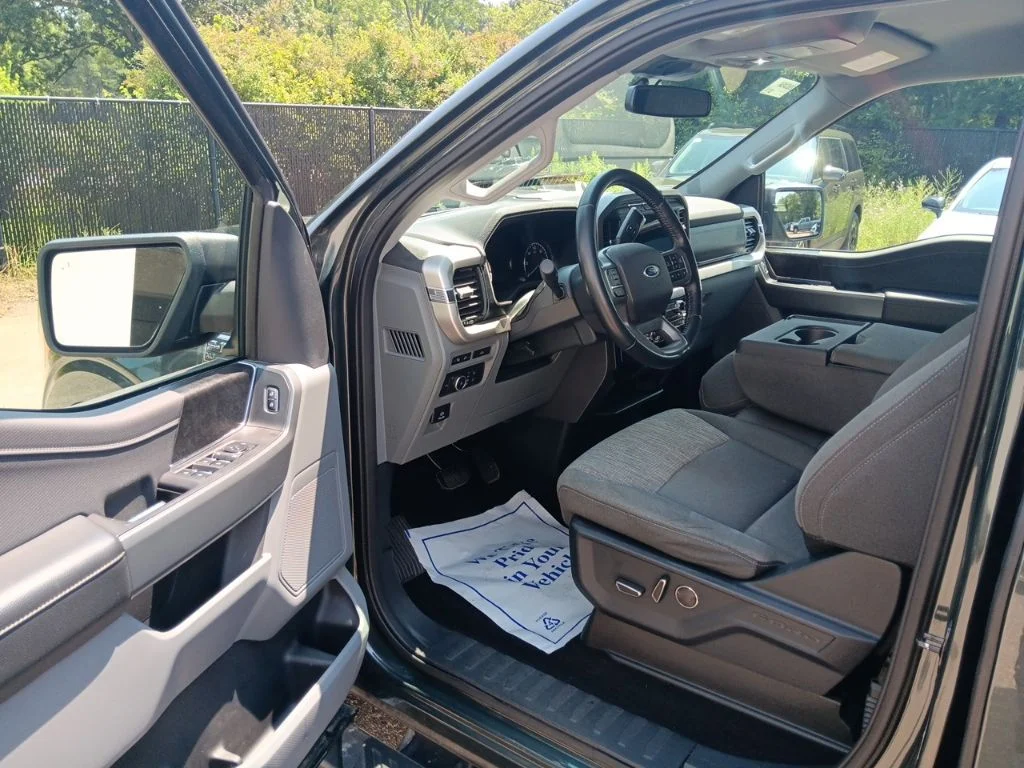 Used 2021 Guard Metallic Ford XLT image 12