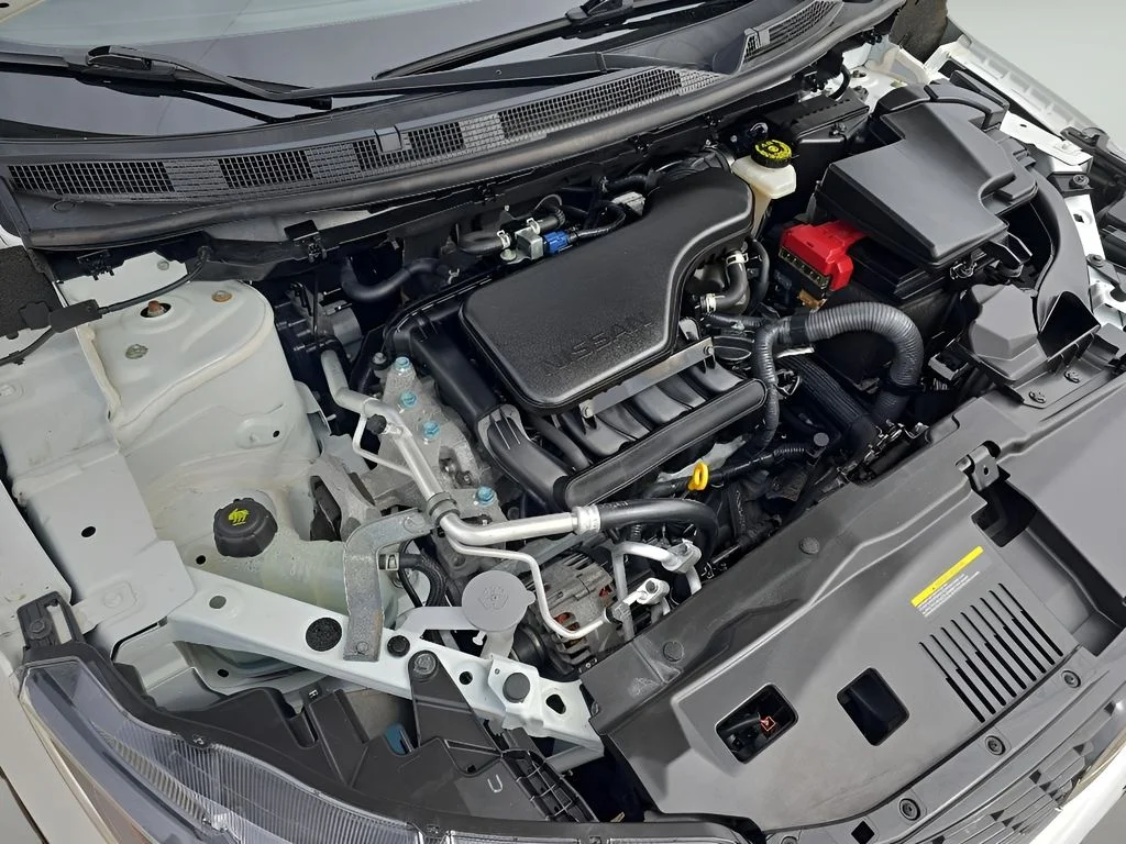 Used 2022 White Nissan SV image 38