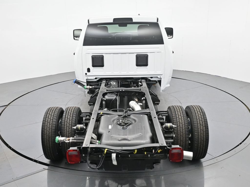New 2026 Bright White Clearcoat RAM Tradesman image 29
