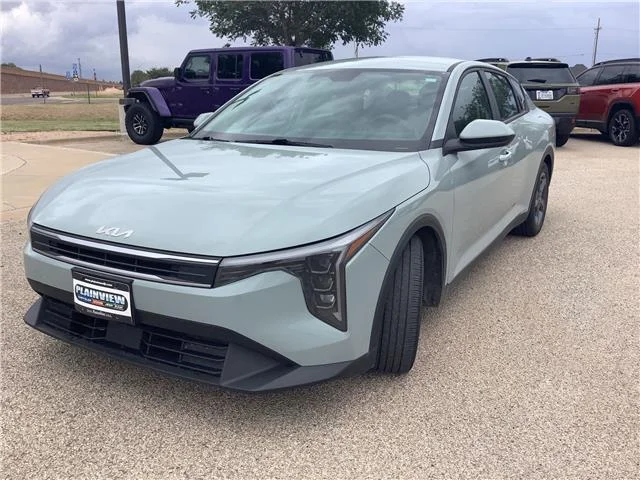 Used 2025 Steel Gray KIA LXS (IVT) image 4